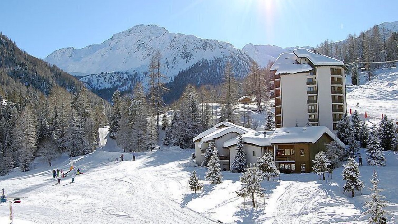 Photo of Others in Noveli