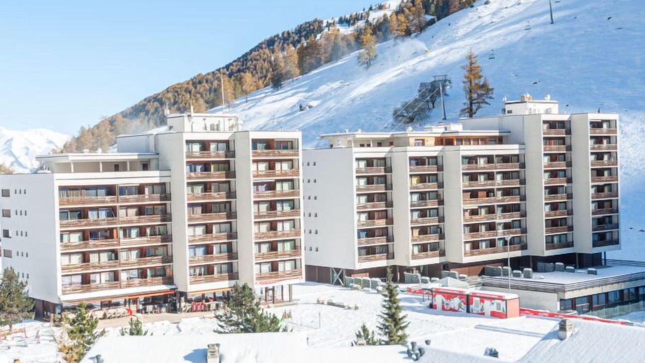 Photo of Others in Noveli