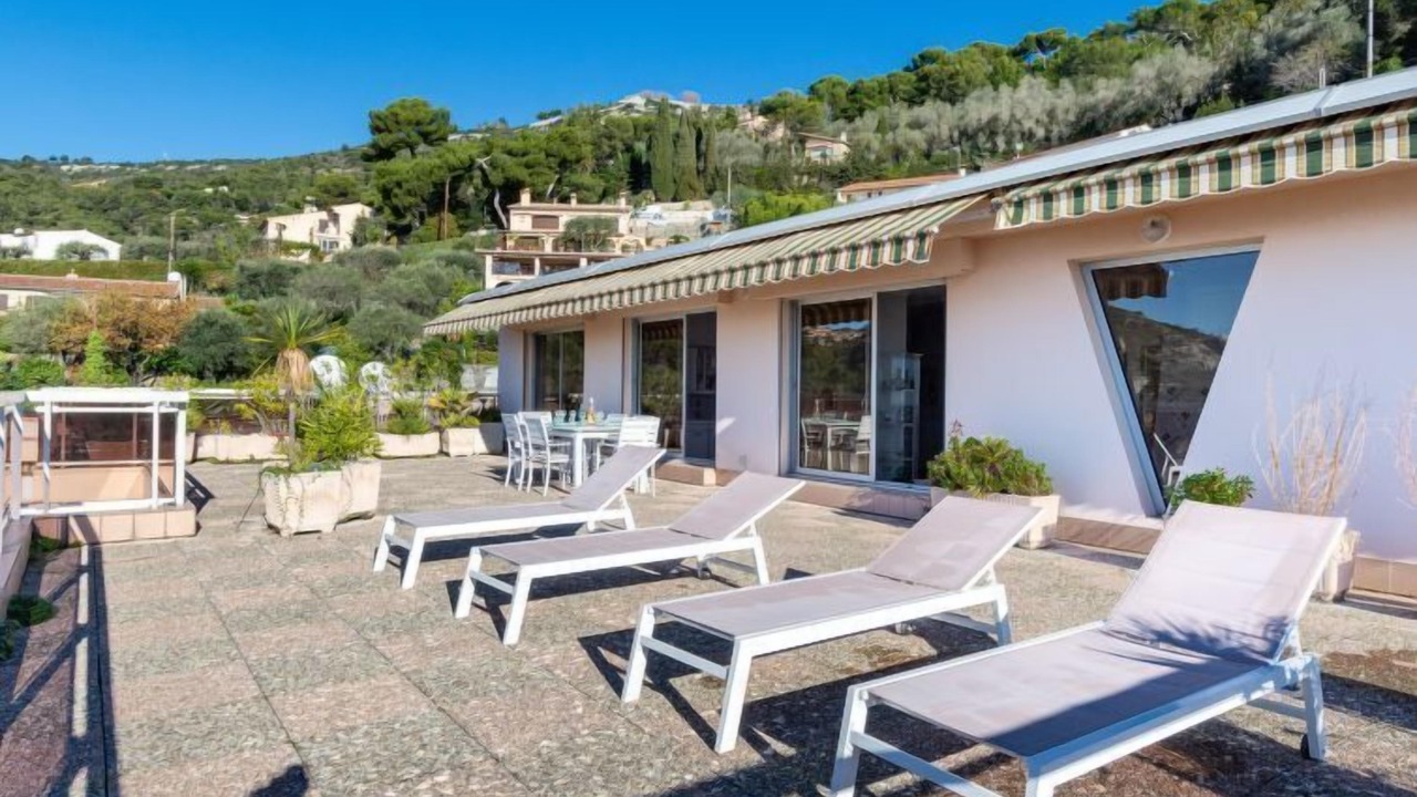 Photo of Others in Eze