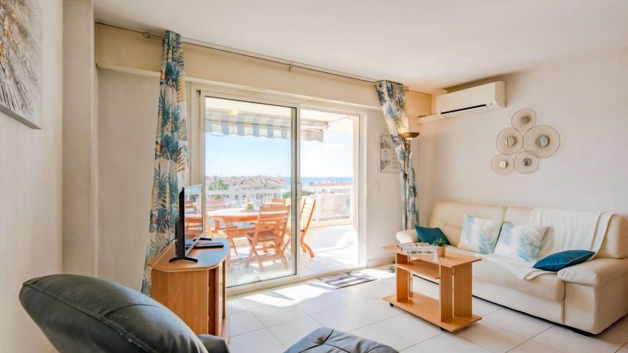 Photo of Livingroom in Frejus Plage