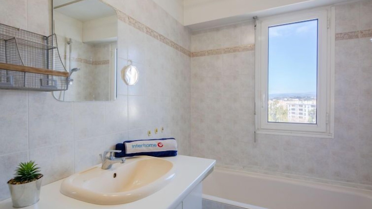 Photo of Bathroom in Frejus Plage