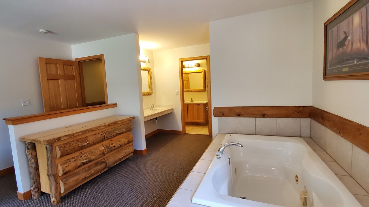 Photo of Bathroom in Oglesby