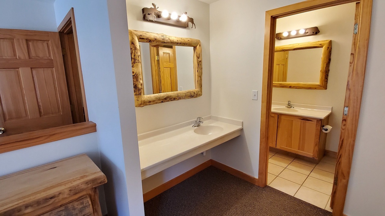 Photo of Bathroom in Oglesby