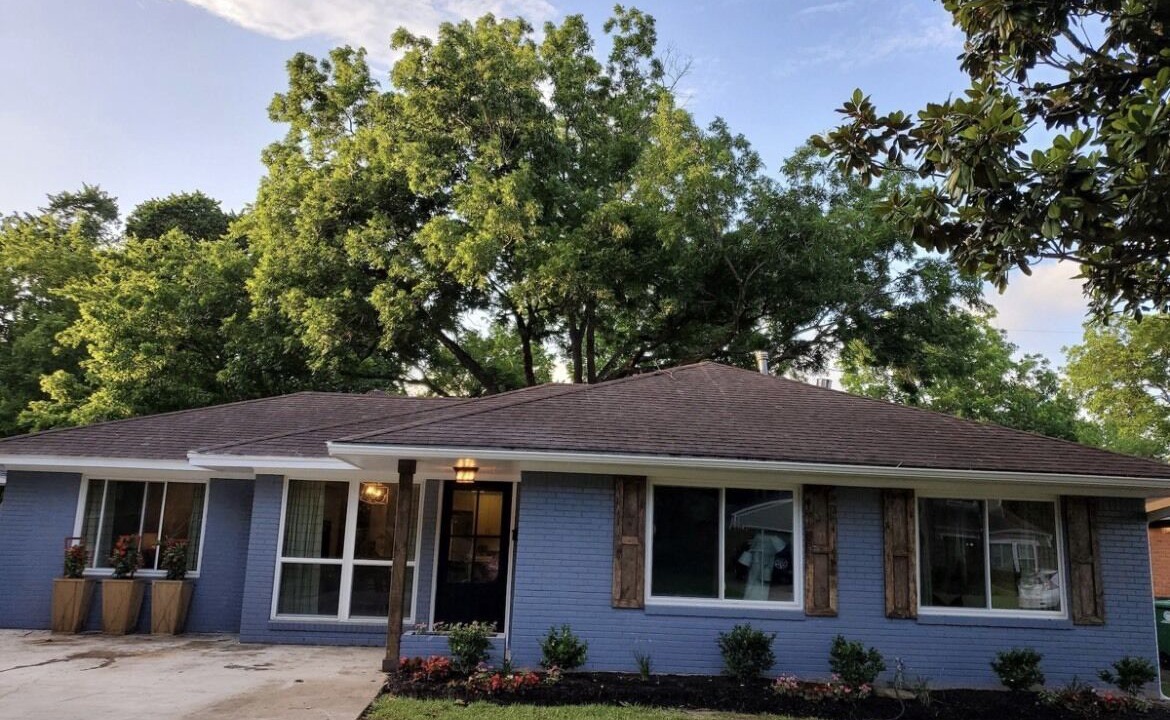 Photo of Outdoor in Garden Oaks