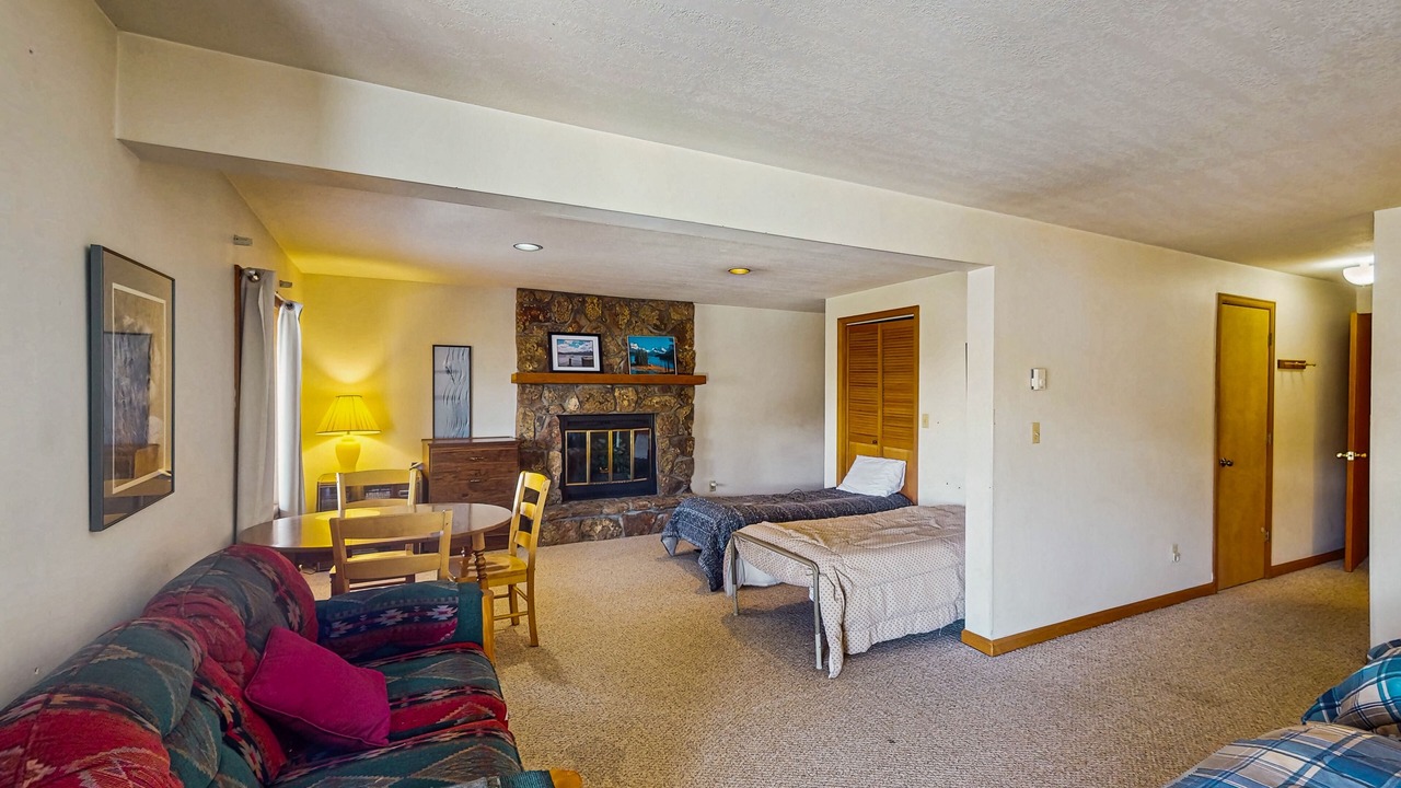 Photo of Livingroom in Dillon