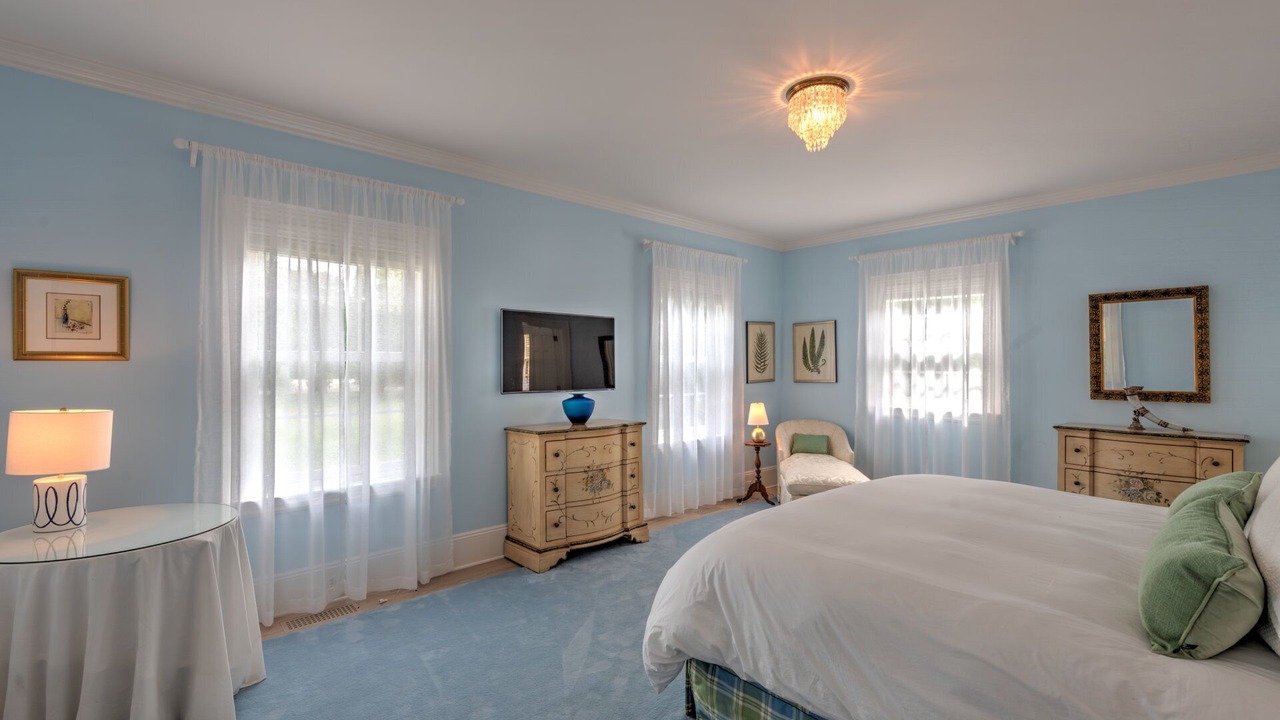 Photo of Bedroom in Village of Southampton