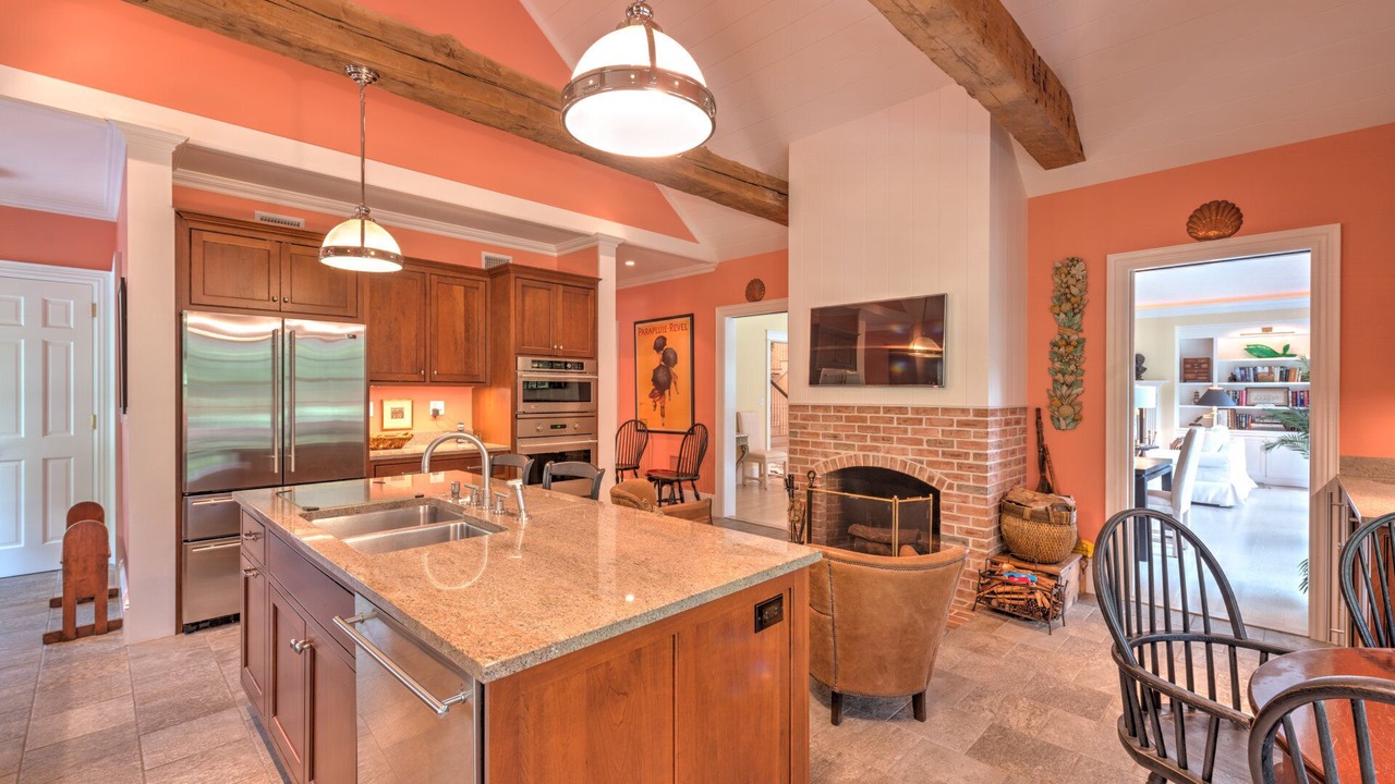 Photo of Others in Village of Southampton