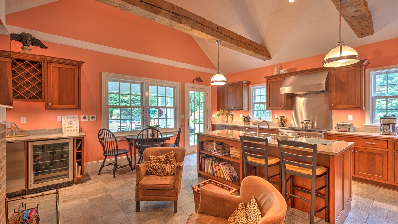 Photo of Others in Village of Southampton