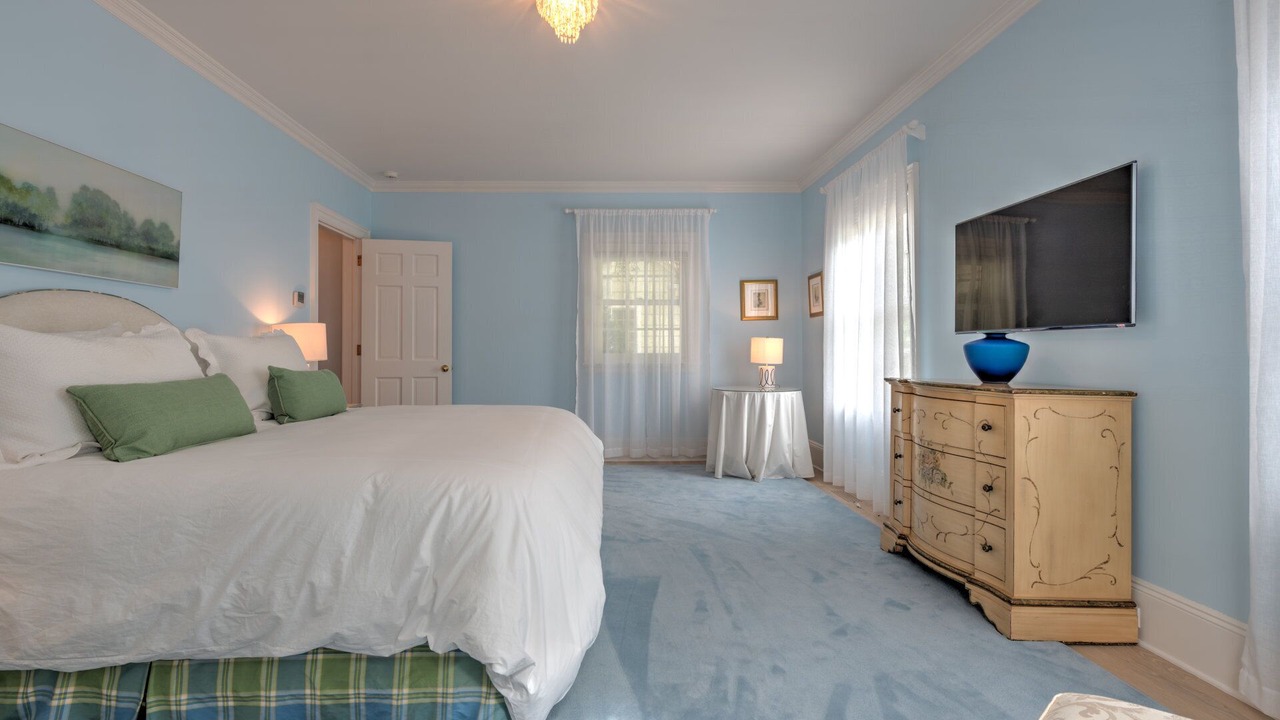 Photo of Bedroom in Village of Southampton