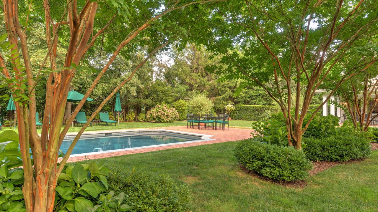 Photo of Outdoor in Village of Southampton