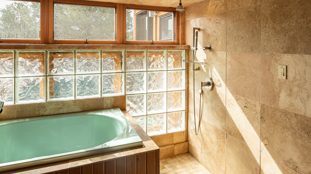 Photo of Bathroom in Arroyo Hondo