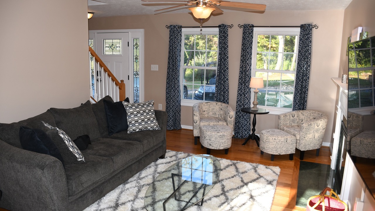 Photo of Livingroom in Chester Gap