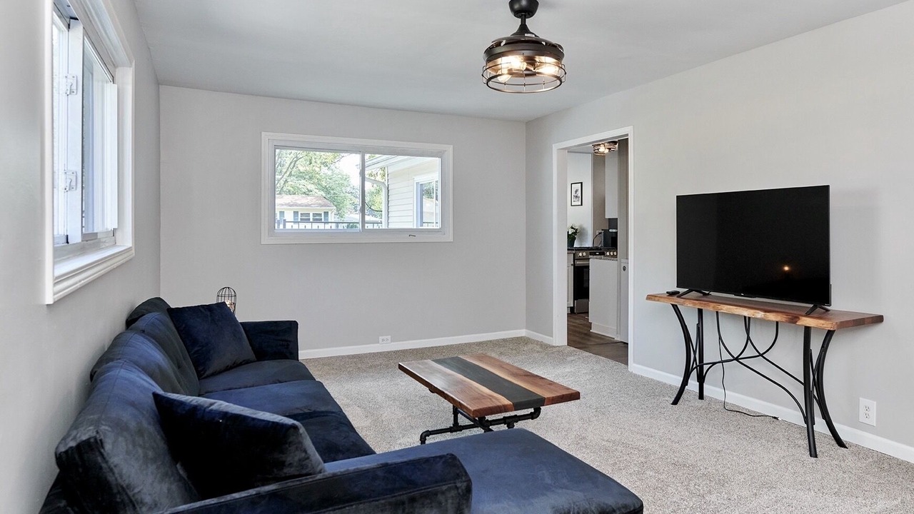 Photo of Livingroom in Streamwood