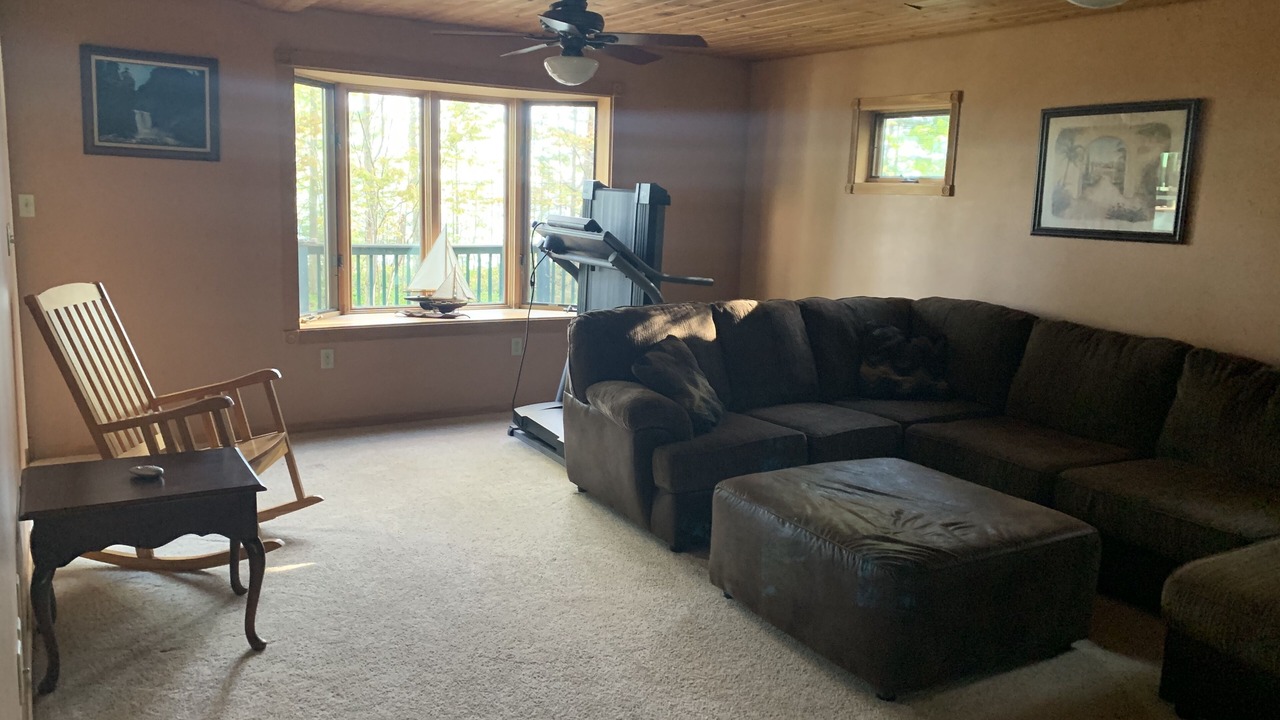 Photo of Livingroom in Brimley
