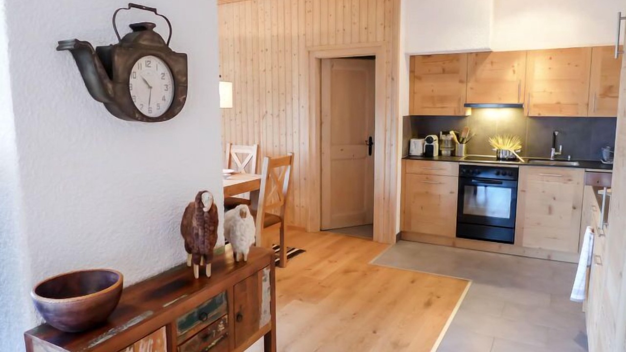 Photo of Bedroom in Arveyes