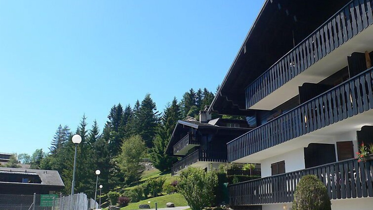 Photo of Outdoor in Arveyes