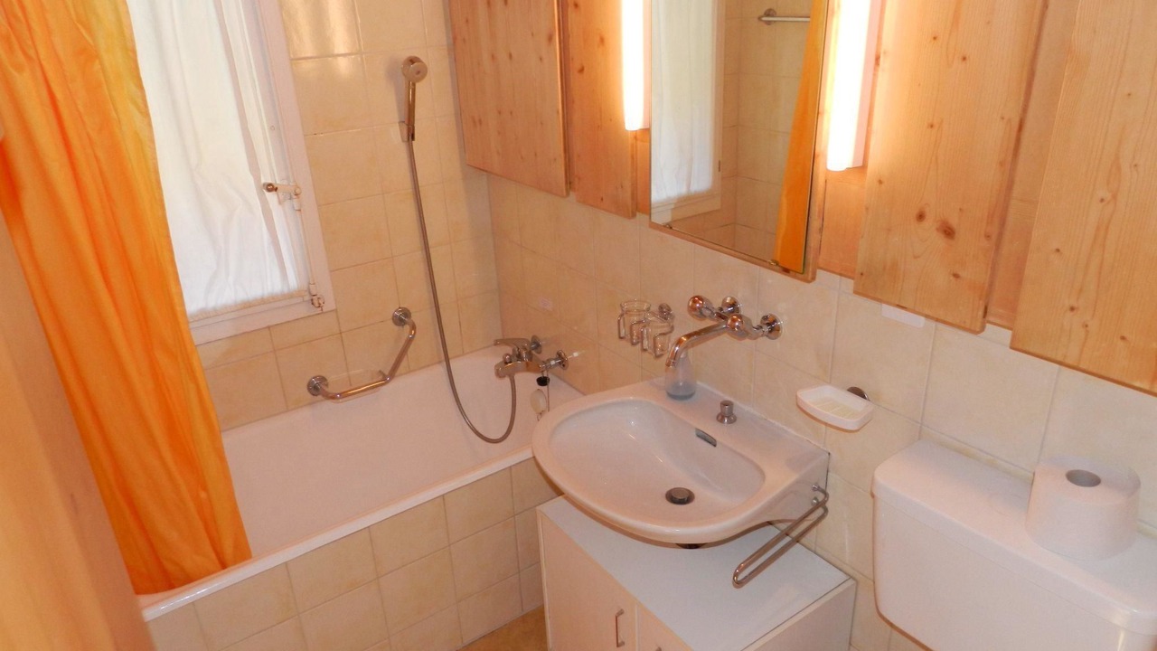 Photo of Bathroom in Lauenen