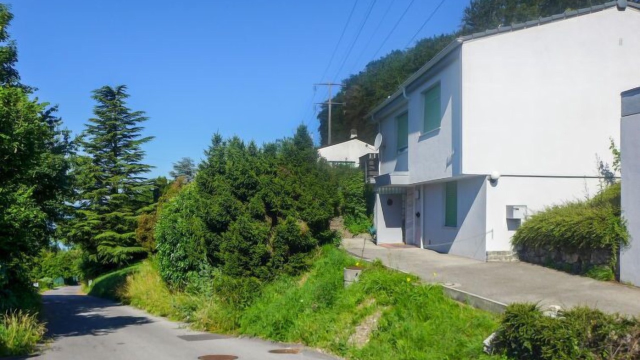 Photo of Others in Chardonne