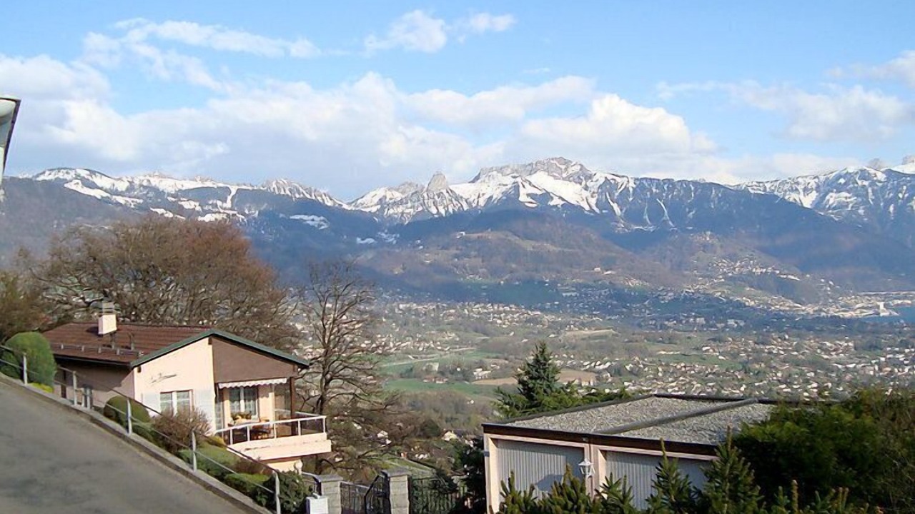 Photo of Others in Chardonne