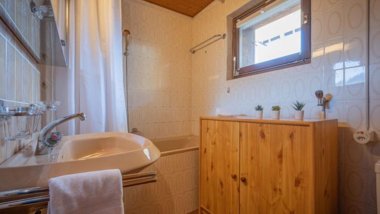 Photo of Bathroom in Leytron