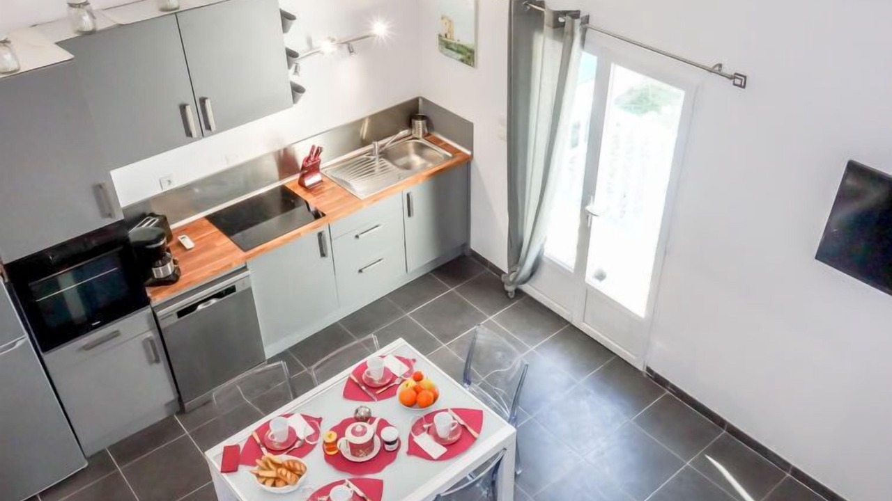 Photo of Bedroom in Saint-Laurent-d'Aigouze