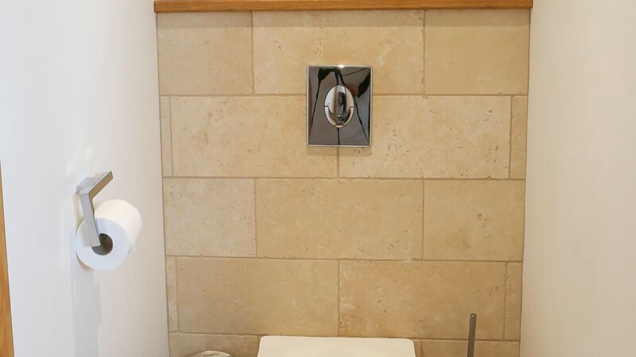 Photo of Bathroom in Saint-Fargeau