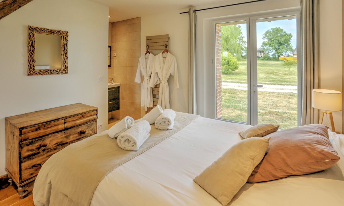 Photo of Bedroom in Saint-Fargeau