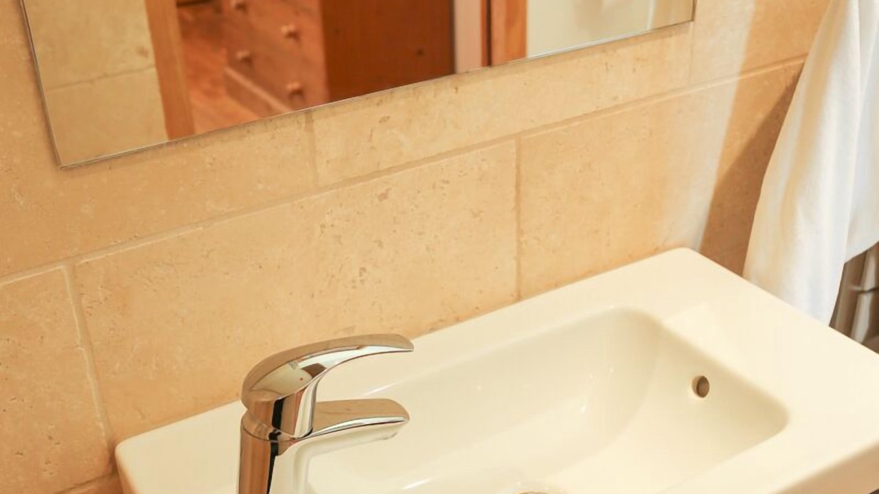 Photo of Bathroom in Saint-Fargeau