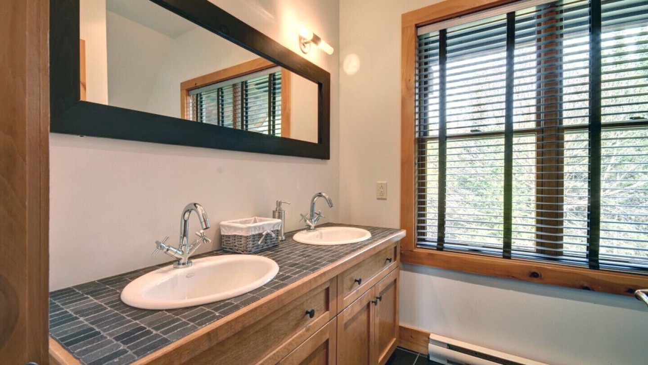 Photo of Bathroom in Lac Superieur Village