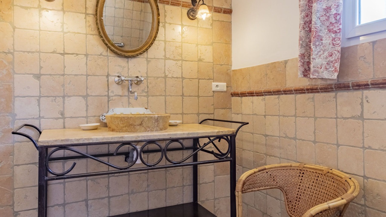 Photo of Bathroom in Villelaure