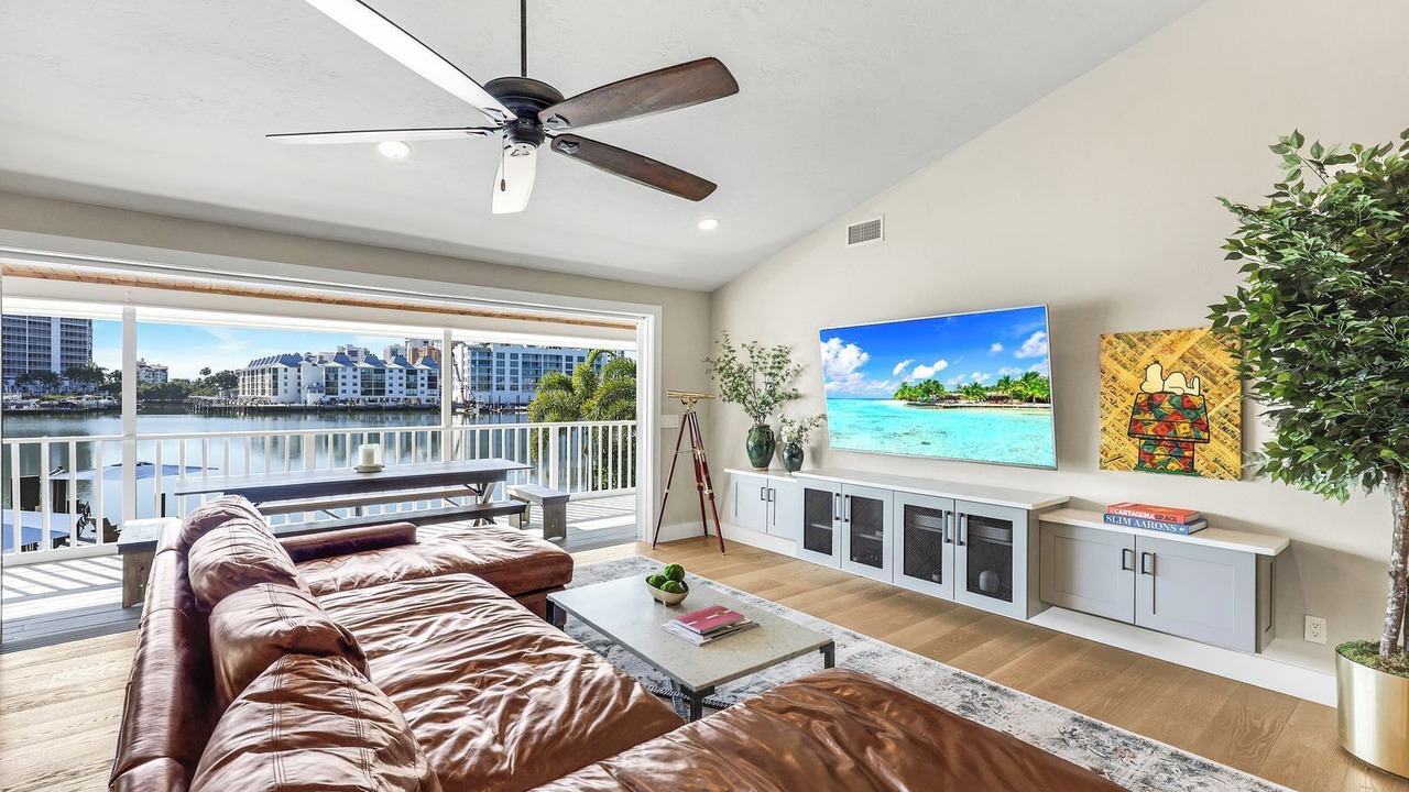 Photo of Livingroom in Connors
