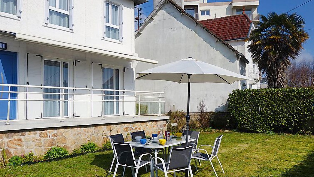 Photo of Others in Auray