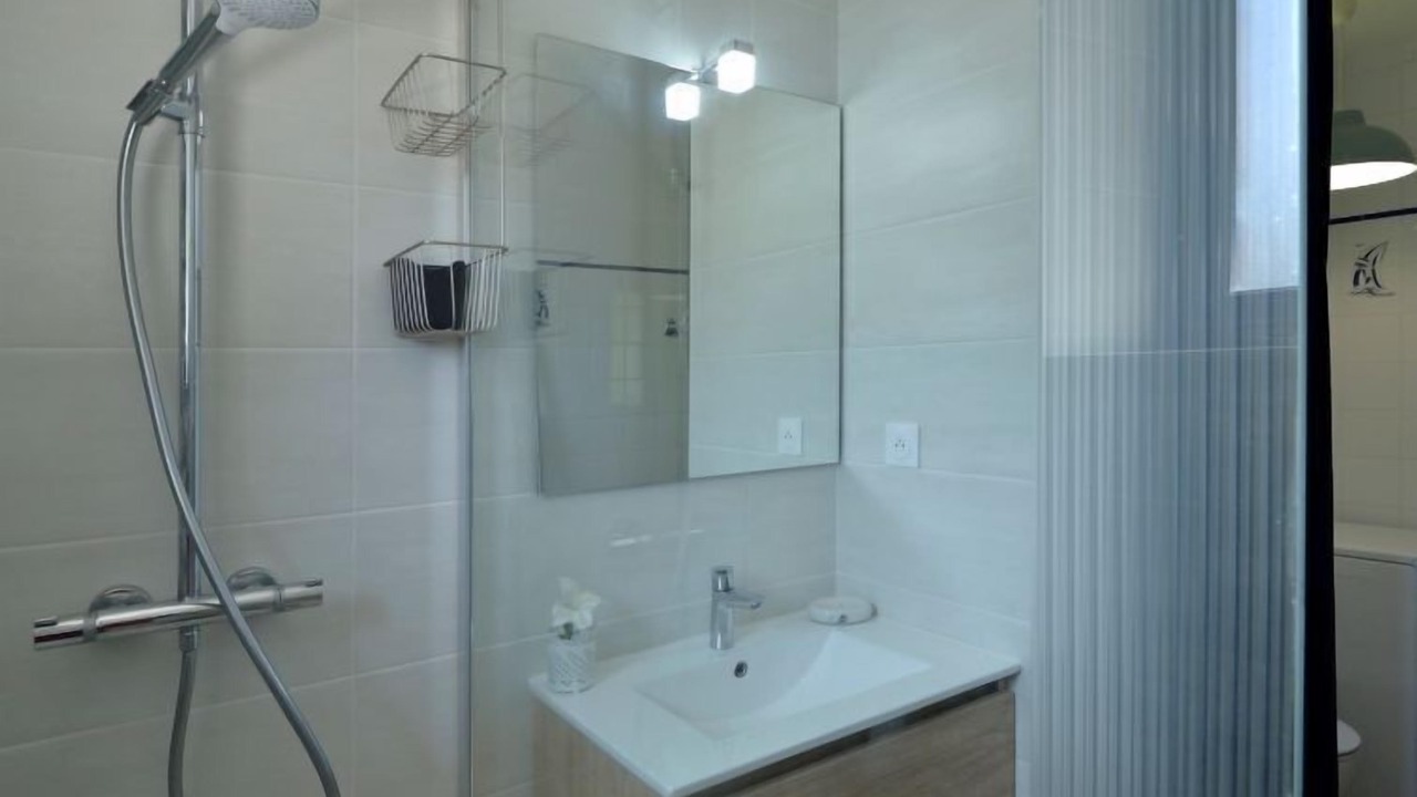 Photo of Bathroom in Ploemeur