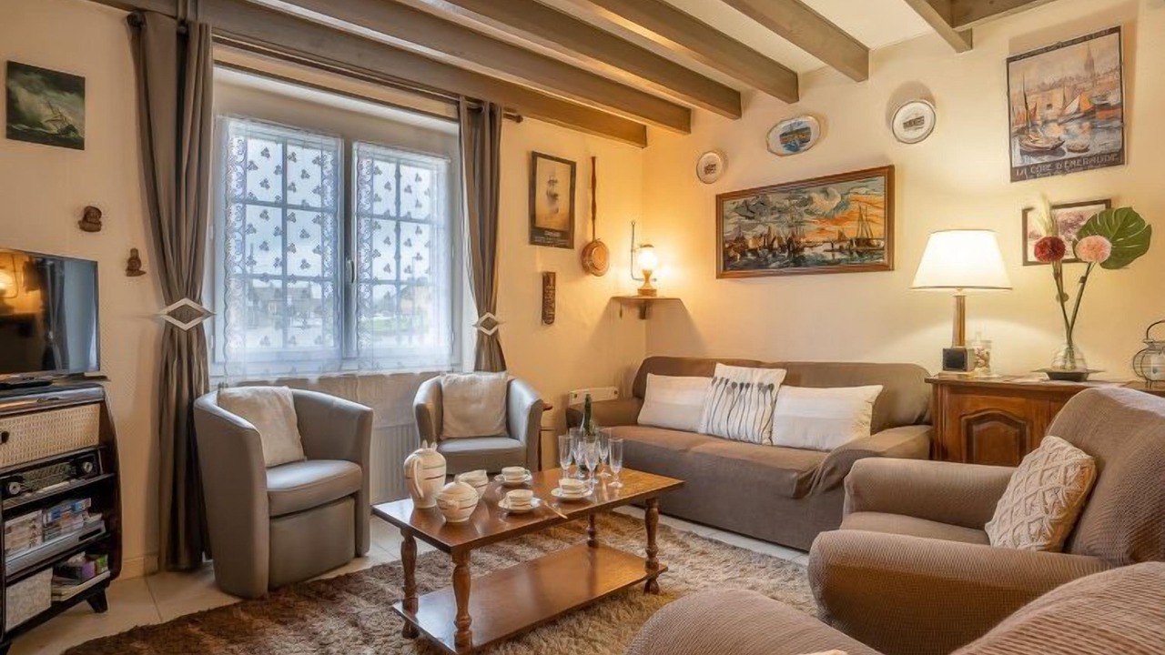 Photo of Livingroom in Saint-Ideuc