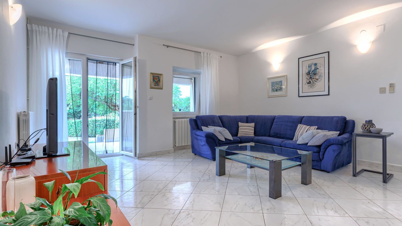 Photo of Livingroom in Topid