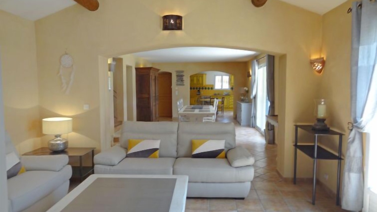 Photo of Livingroom in Eyragues