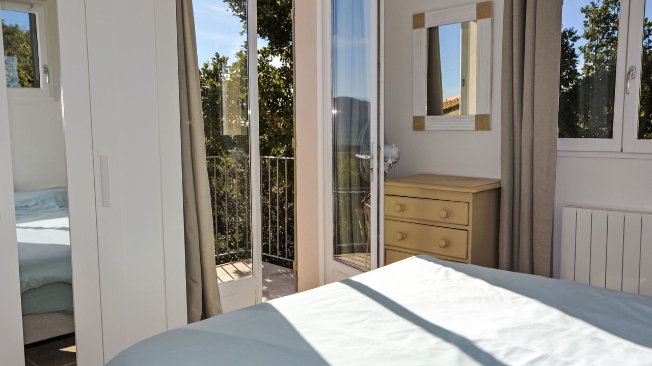 Photo of Others in Viens