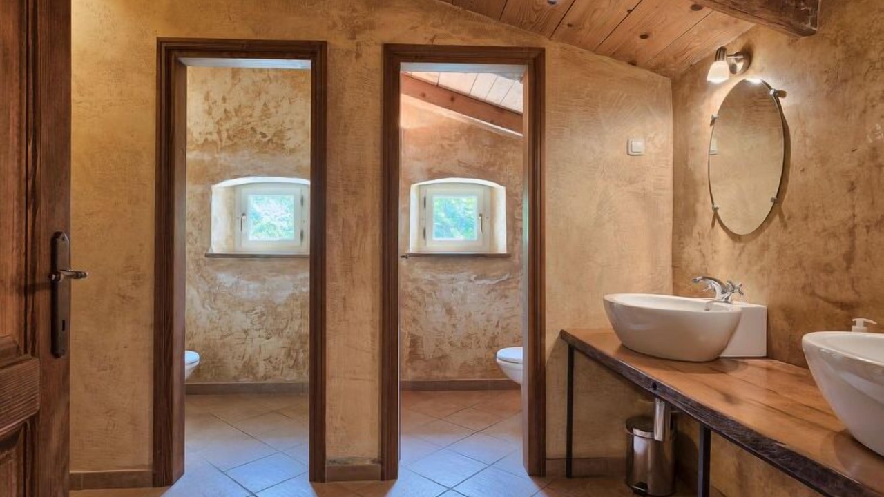 Photo of Bathroom in Gajana
