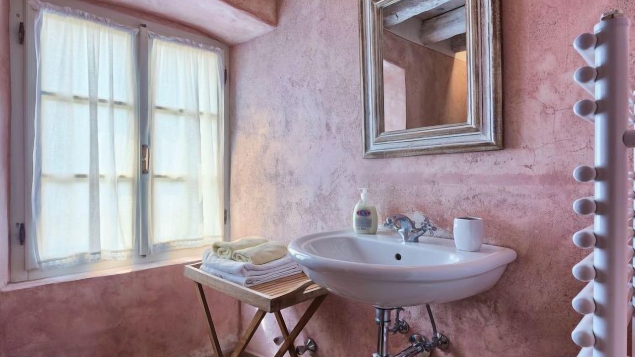 Photo of Bathroom in Gajana