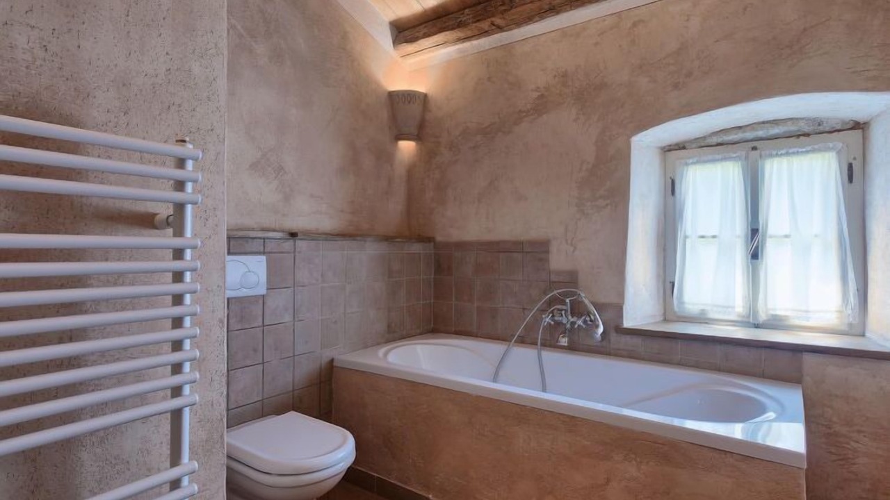Photo of Bathroom in Gajana