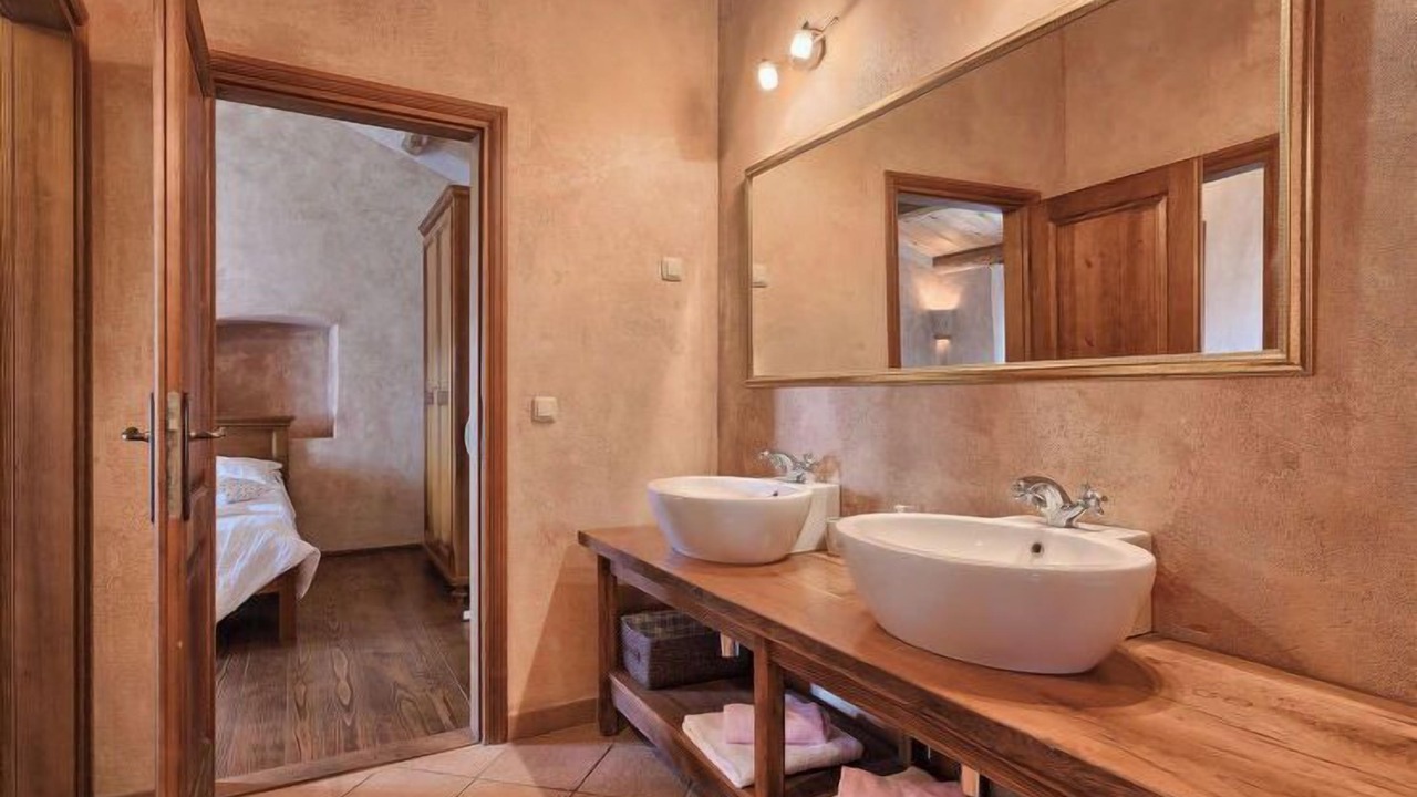 Photo of Bathroom in Gajana