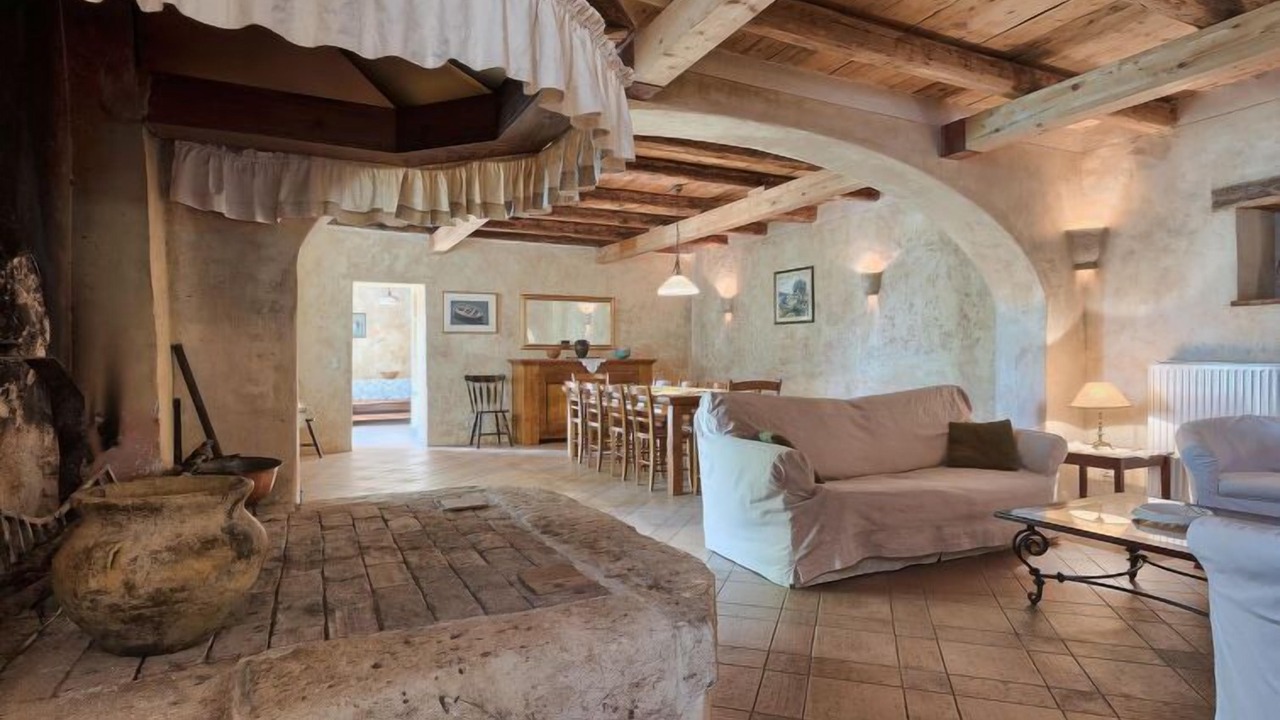 Photo of Livingroom in Gajana