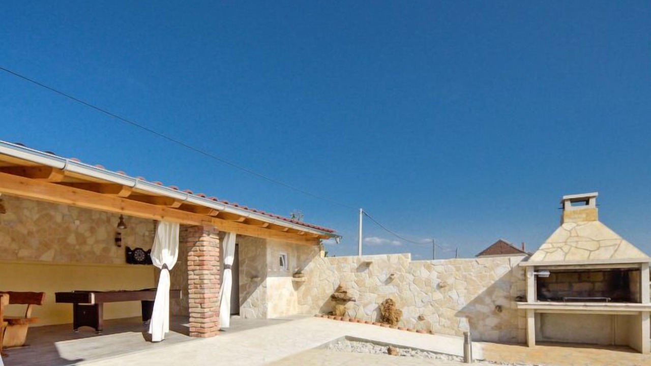 Photo of Outdoor in Tinj