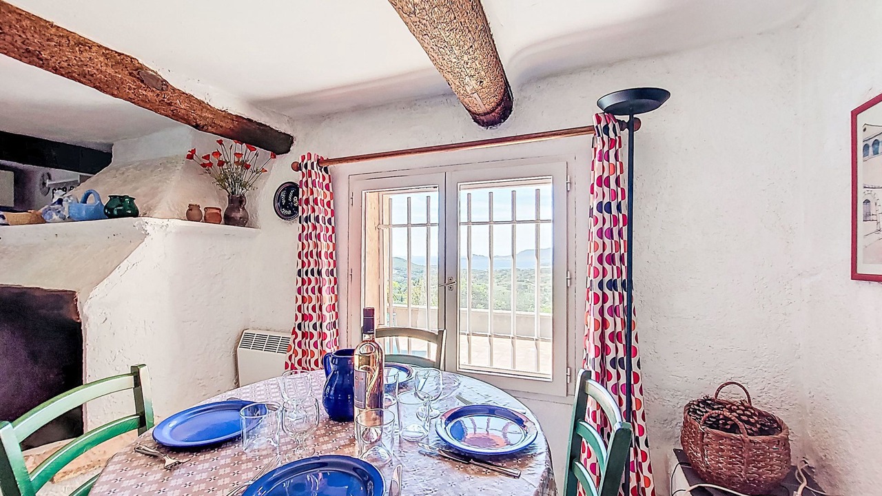 Photo of Bedroom in La Cadiere-d'Azur