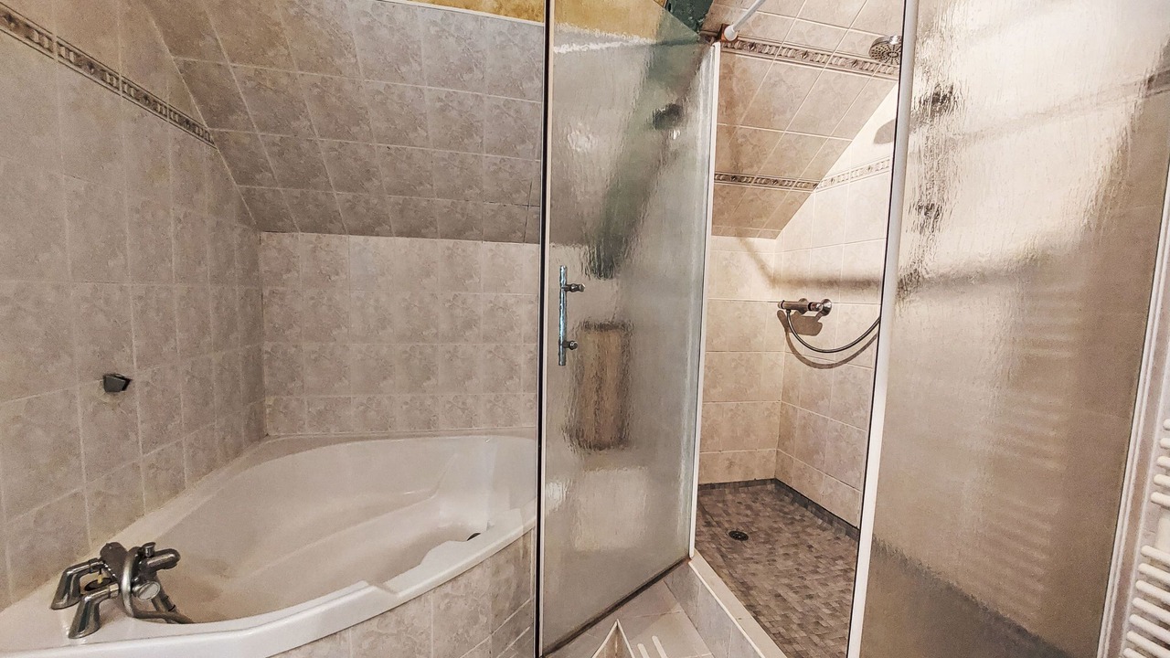 Photo of Bathroom in Languenan