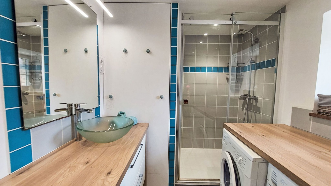 Photo of Bathroom in Languenan