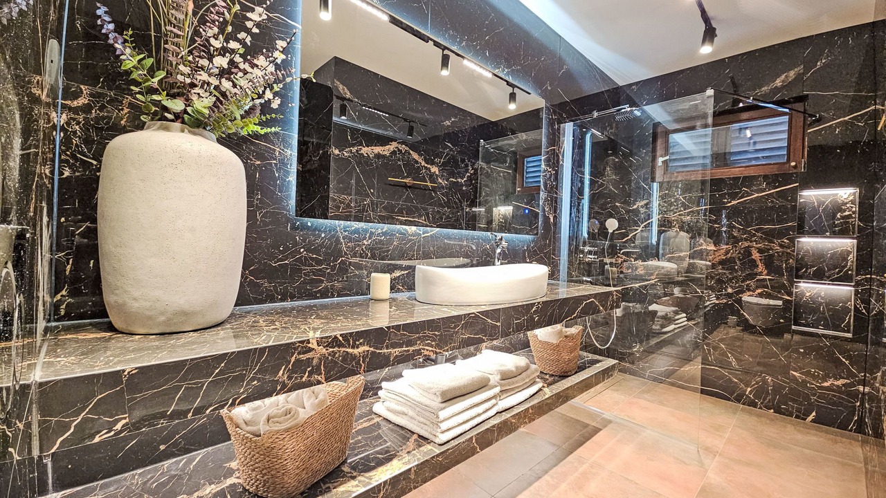 Photo of Bathroom in Okrug Gornji