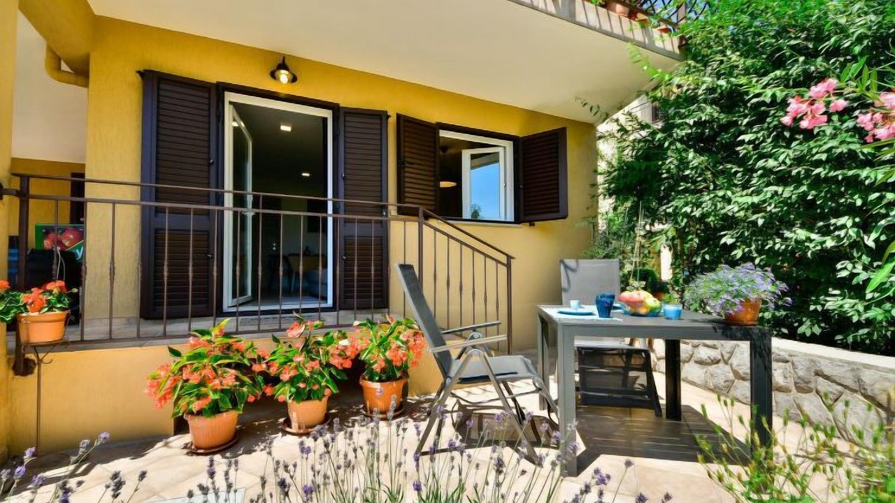 Photo of Others in Pobri