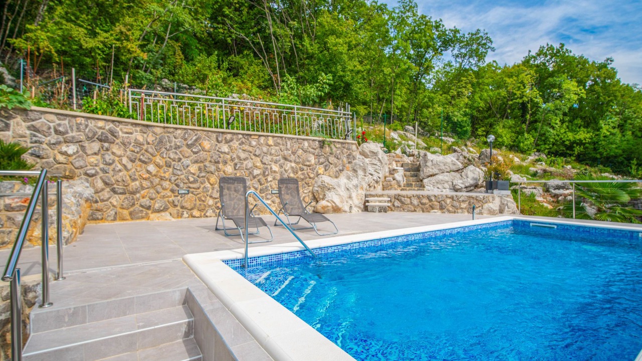 Photo of Outdoor in Trinajstici