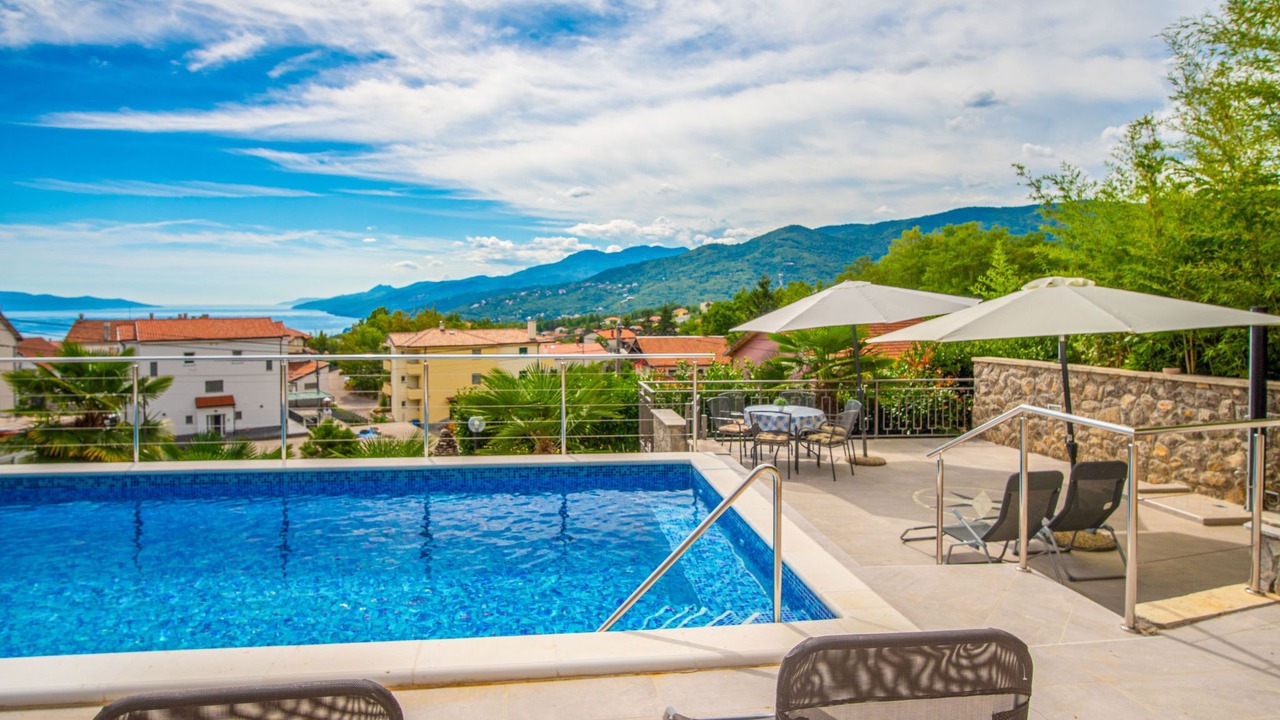 Photo of Outdoor in Trinajstici